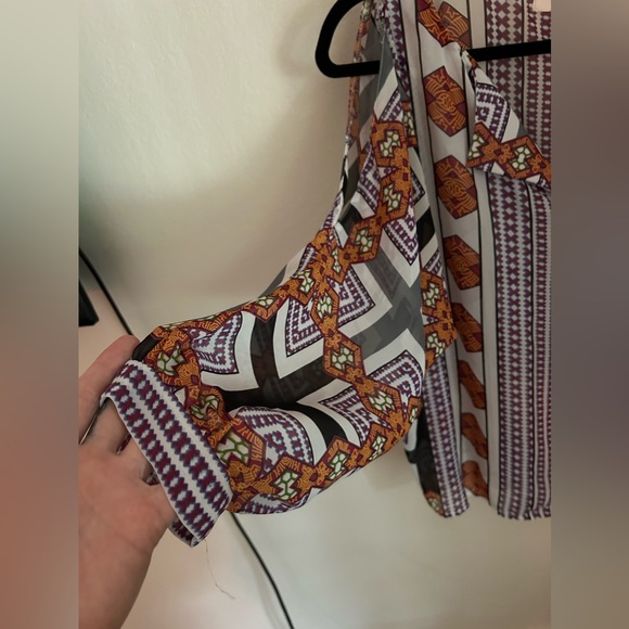 Mid Sleeve Pattern Blouse - Picture 3 of 3